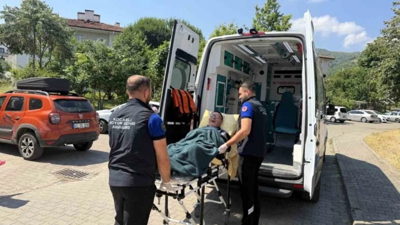90 personel ve 28 ambulansla 7 gün 24 saat hasta nakil hizmeti