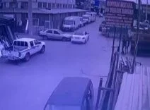 Aynı sokakta peş peşe kazalar kamerada