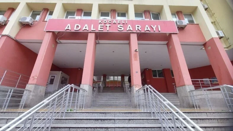 Kocaeli’deki 72 sanıklı protesto davası ertelendi