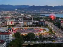 Kocaeli’nin meydanları sosyal hayatın merkezi oldu