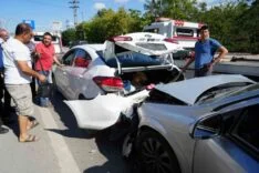 Yavaşlayan trafik zincirlemeye kazaya sebep oldu: 1’i çocuk 3 yaralı
