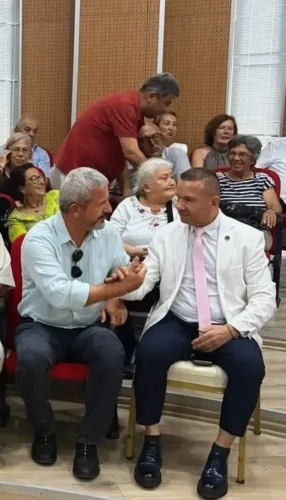 KANDIRA LİSESİ MEZUNLARI 20. KEZ AYNI SOFRADA!
