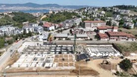 Gölcük’te spor salonu ve kapalı yüzme havuzu inşaatı sürüyor