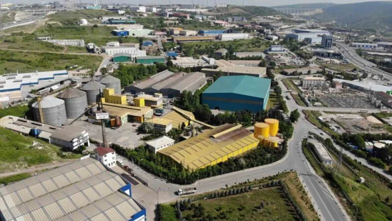 Lütfü Türkkan’ın fabrikasına milyonluk kötü koku cezası