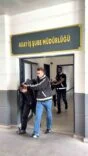 İş görüşmesi bahanesiyle açtırdıkları hesaplardan kredi çekip, paraları kendi hesaplarına aktardılar